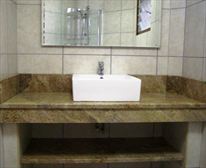 Granite bathrooms - Beachfront Gem 3