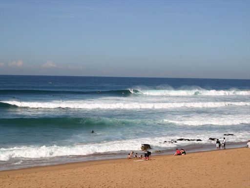 http://www.durban-direct.com/img/bluff-ansteys-beach-holiday-homes_7_L.jpg