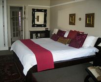 Room 3 with outside patio - Bali on the Ridge Bed & Breakfast