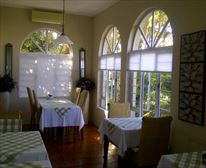 Room 7 large suite - Bali on the Ridge Bed & Breakfast