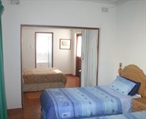 Uvongo : 5 bedroom house : 3.5 bathrooms - Sea-spray and Eagles Nest