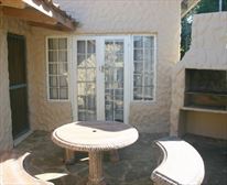 Uvongo : 5 bedroom house : 3.5 bathrooms. - Sea-spray and Eagles Nest
