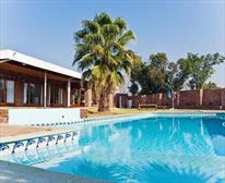  - Siyaphumula Bed and Breakfast