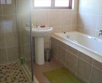 Timber cottage bath/shower room - Old Beacon Hill