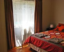 Bedroom. - Shoreline