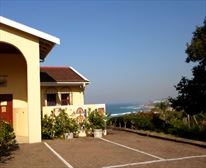 Room 5 bedroom. - Beachcomber Bay