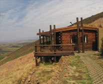 2 bedroom log cabin - Highlands Mountain Retreat