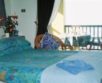 B&B bed room with stunning sea view - Bed & Breakfast By The Sea & Blue Waters