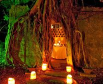  - Makakatana Bay Lodge