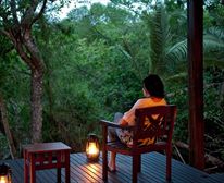  - Makakatana Bay Lodge