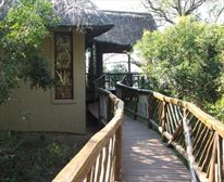 Zulu dancing - Nibela Lodge