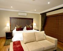 - Amici Guest Lodge